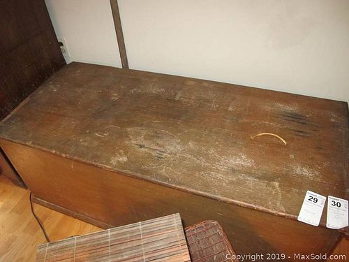 Lot #0029 (1 of 11)