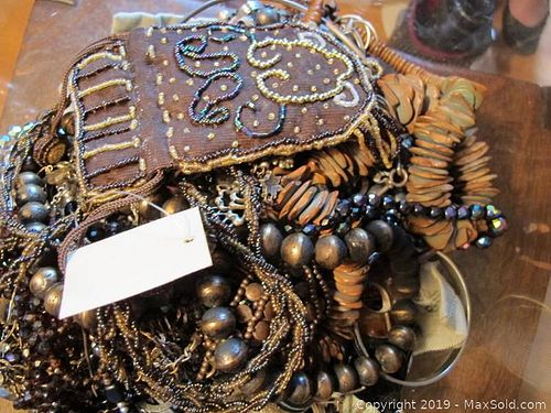 Lot #0031 (1 of 11)