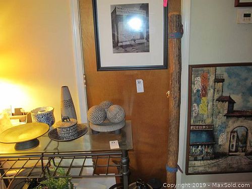 Lot #0032 (1 of 15)
