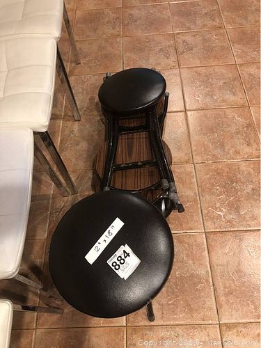 Lot #0884 (1 of 5)