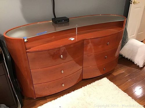 Lot #0900 (1 of 7)