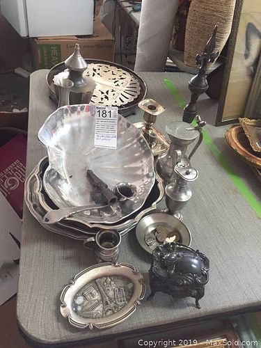 Lot #0181 (1 of 12)