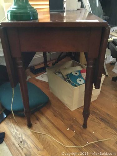 Lot #0194 (1 of 10)