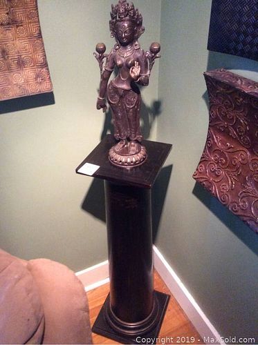 Lot #0413 (1 of 8)