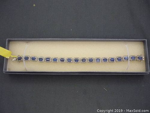 Lot #0124 (1 of 5)