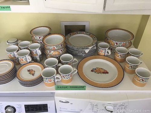 Lot #0502 (1 of 28)