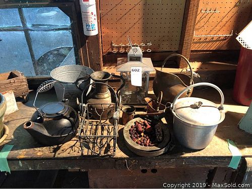 Lot #0602 (1 of 21)