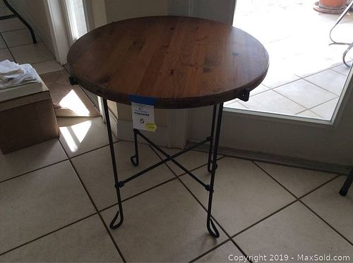 Lot #0005 (1 of 6)