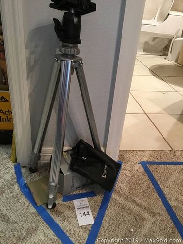 Lot #0144 (1 of 6)