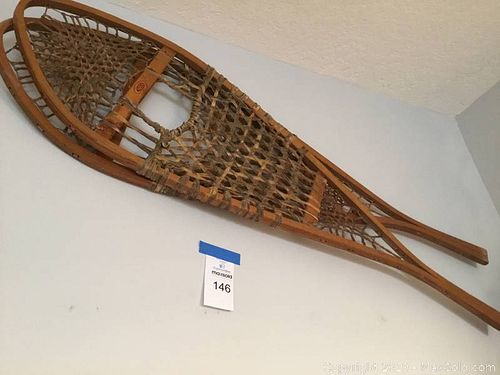 Lot #0146 (1 of 4)
