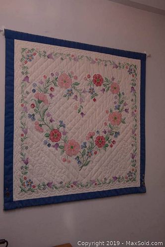 Lot #0758 (1 of 7)