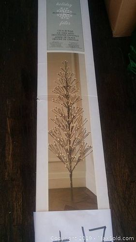 Lot #0017 (1 of 5)