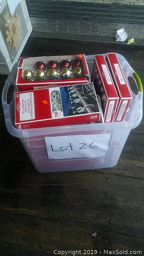 Lot #0026 (1 of 3)