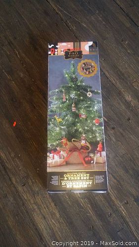 Lot #0034 (1 of 4)