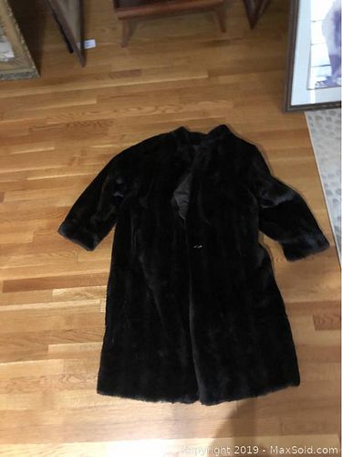 Lot #0020 (1 of 2)
