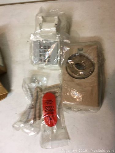 Lot #0031 (1 of 2)