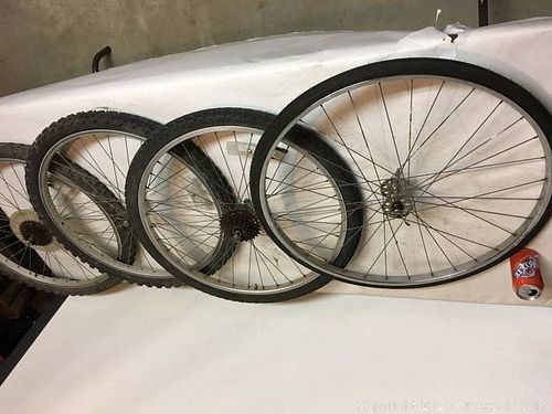Lot #0046 (1 of 2)