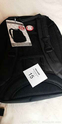 Lot #0015 (1 of 4)