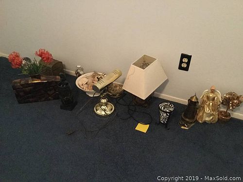Lot #0703 (1 of 14)