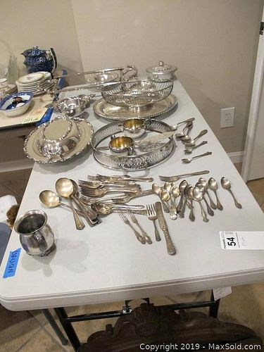 Lot #0054 (1 of 19)