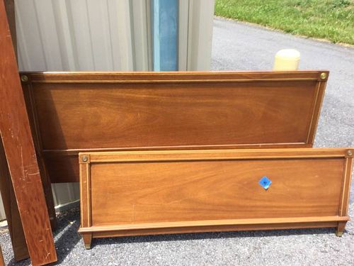 Lot #0046 (1 of 4)