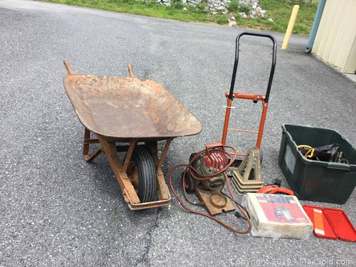 Lot #0060 (1 of 4)