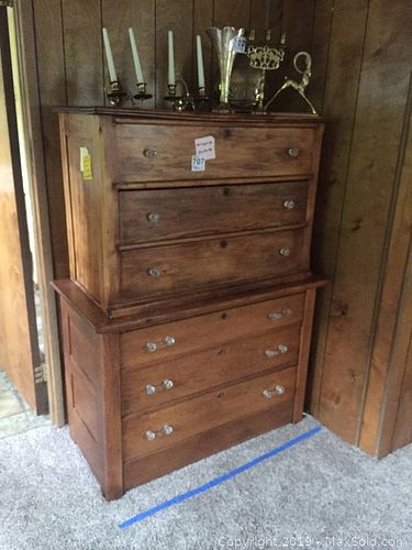 Lot #0707 (1 of 15)