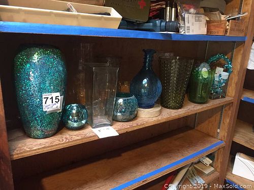 Lot #0715 (1 of 12)