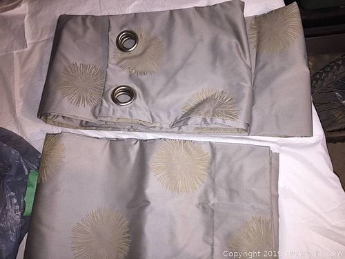 Lot #0183 (1 of 8)