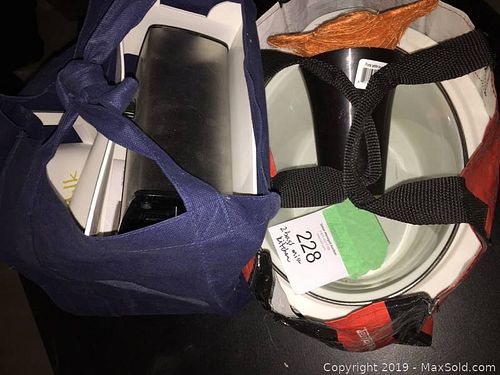 Lot #0228 (1 of 12)