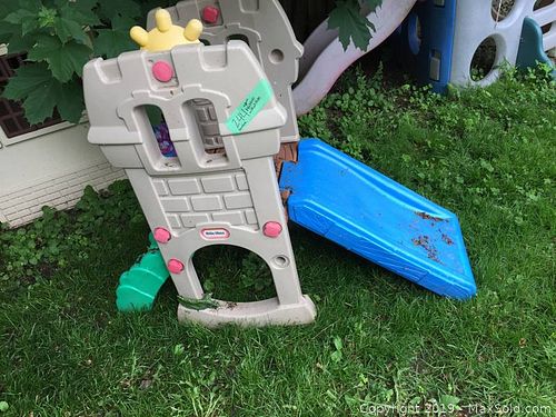 Lot #0244 (1 of 10)