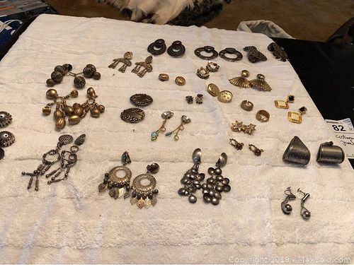 Lot #0082 (1 of 15)