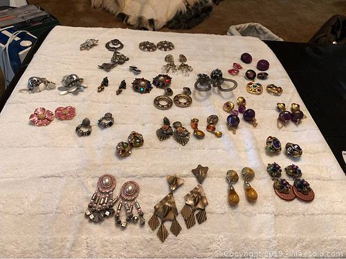 Lot #0091 (1 of 15)