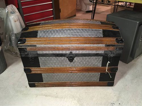 Lot #0423 (1 of 6)