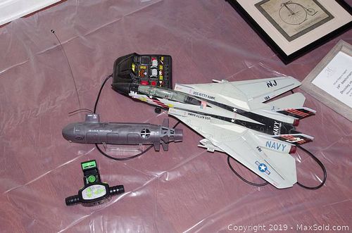 Lot #0677 (1 of 9)