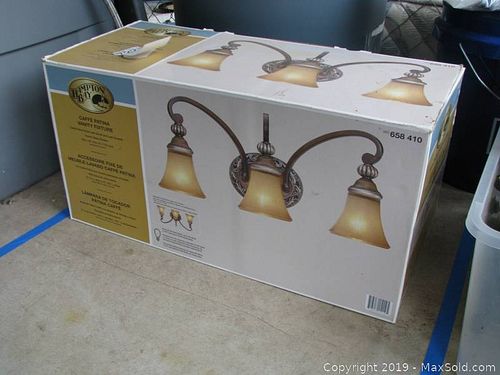 Lot #0722 (1 of 5)