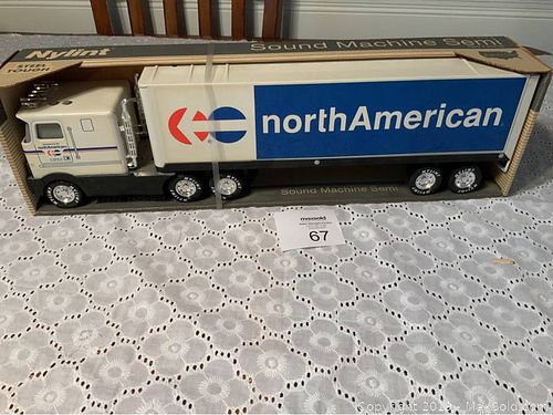 Lot #0067 (1 of 8)