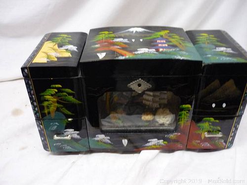 Lot #0112 (1 of 5)