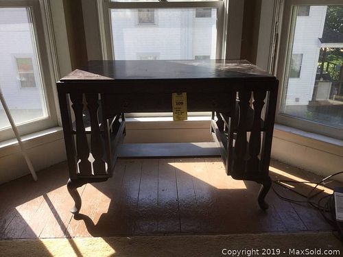 Lot #0109 (1 of 7)