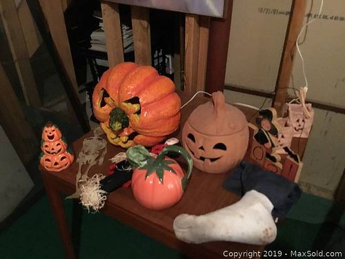 Lot #0023 (1 of 5)