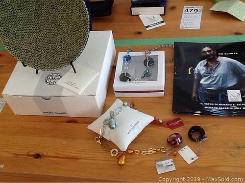 Lot #0478 (1 of 8)