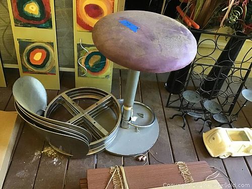 Lot #0077 (1 of 9)
