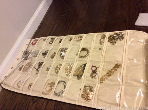 Lot #0095 (1 of 14)