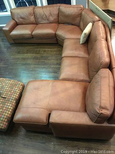 Lot #0109 (1 of 11)