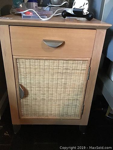 Lot #0121 (1 of 7)
