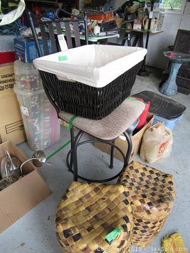 Lot #0522 (1 of 18)