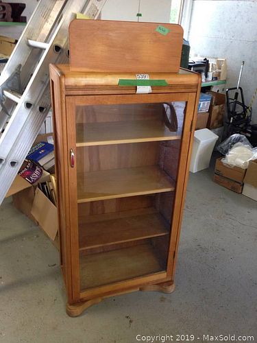 Lot #0539 (1 of 7)