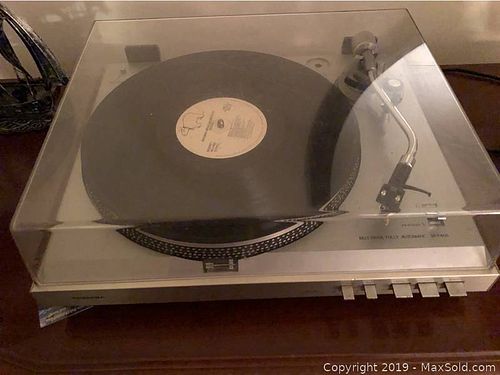 Lot #0004 (1 of 3)