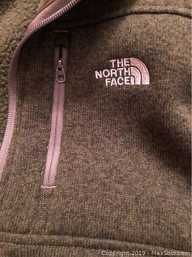 Lot #0098 (1 of 4)