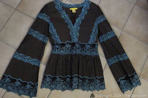 Lot #0065 (1 of 3)